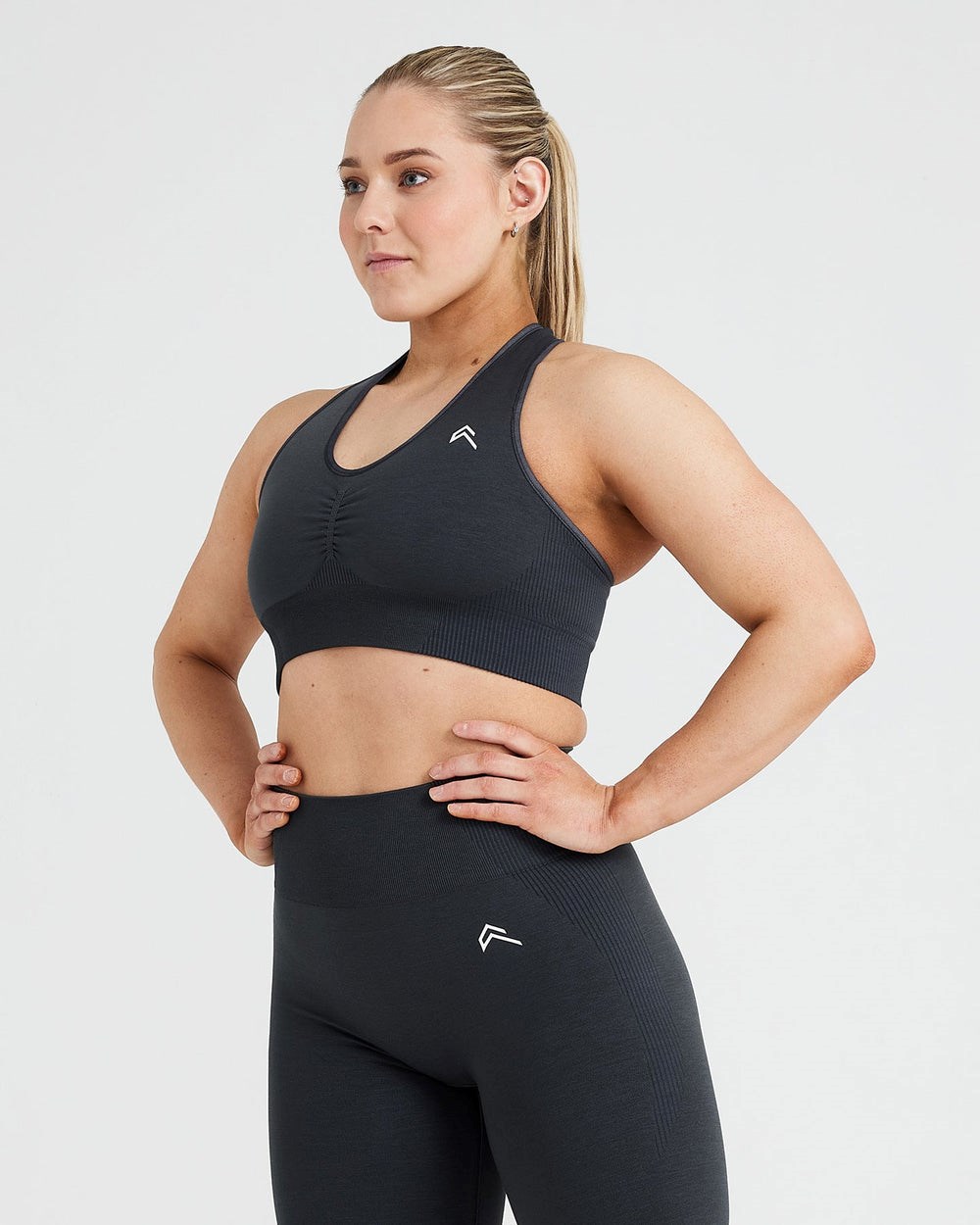 Oner Active Classic Seamless 2.0 V-Neck Bralette Coal Marl | 98TLHIVUJ