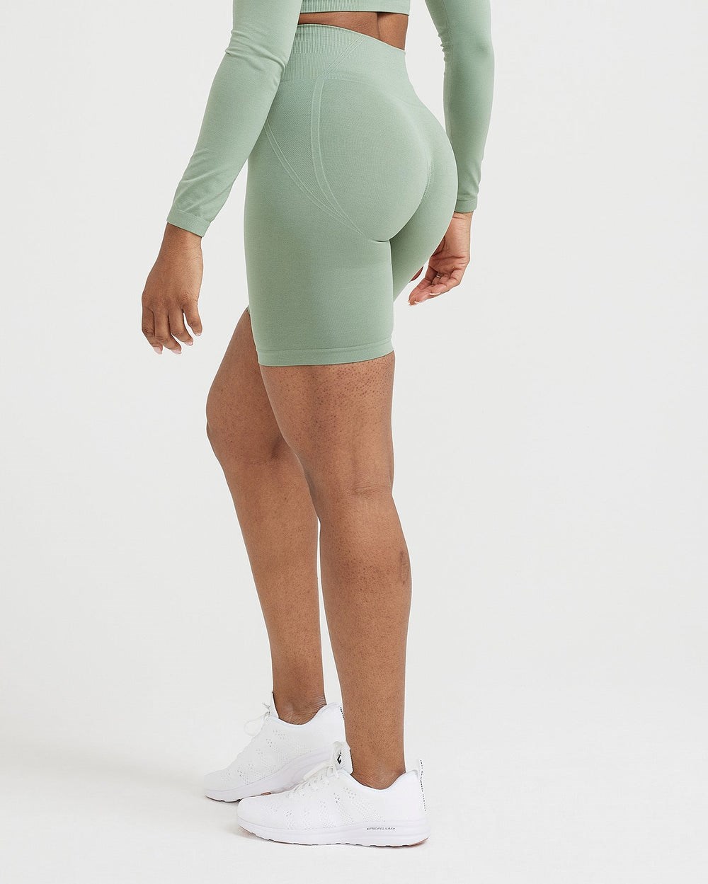 Oner Active Effortless Seamless Cycling Shorts Sage | 58TOUNVHF